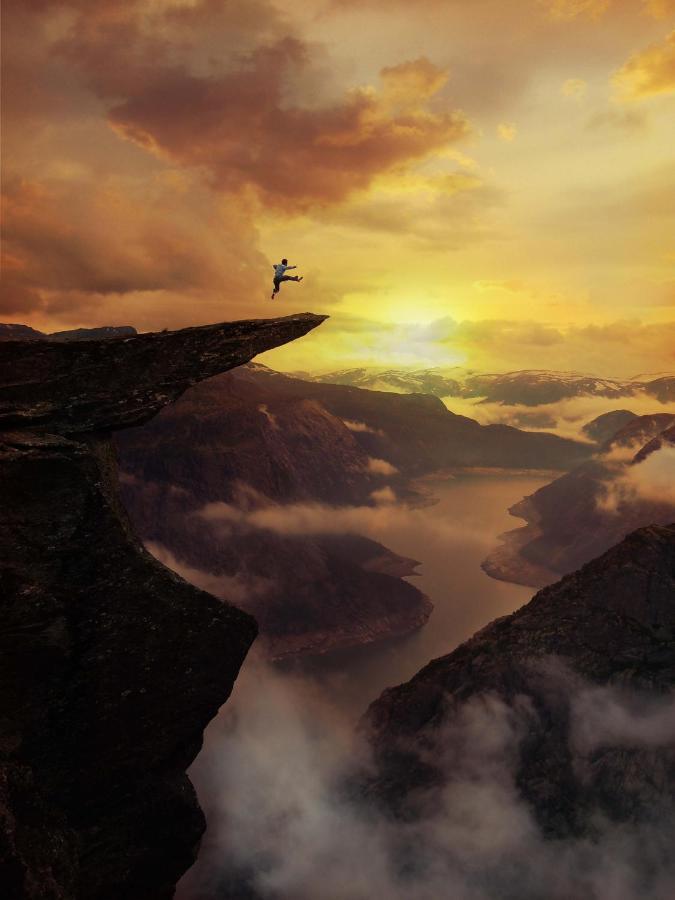 Trolltunga Camping Odda Bilik gambar